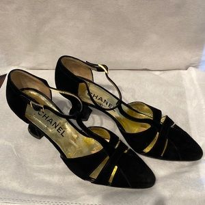 Chanel d’orsay high heel shoes size 38! Vintage Karl Lagerfeld